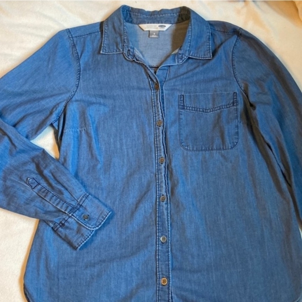 Old Navy The Classic Shirt Button Up - Picture 2 of 4